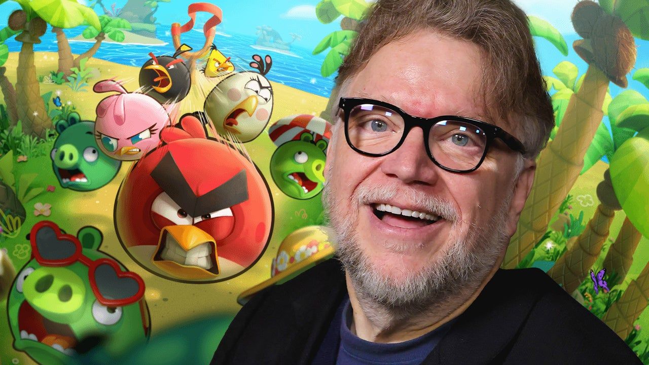 Featured image Guillermo del Toro plays Angry Birds every day of his life