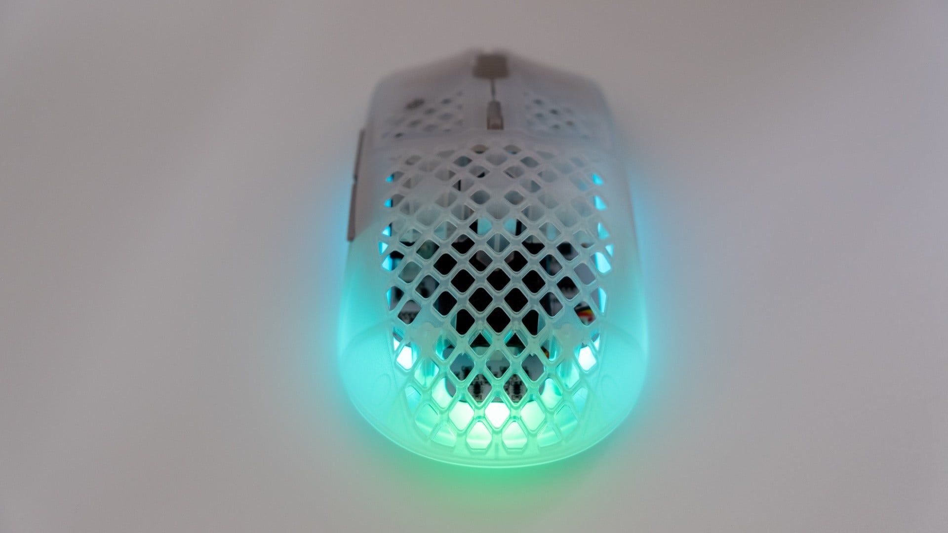 Featured image Colourful SteelSeries Aerox 3 Wireless Gen 2 Review