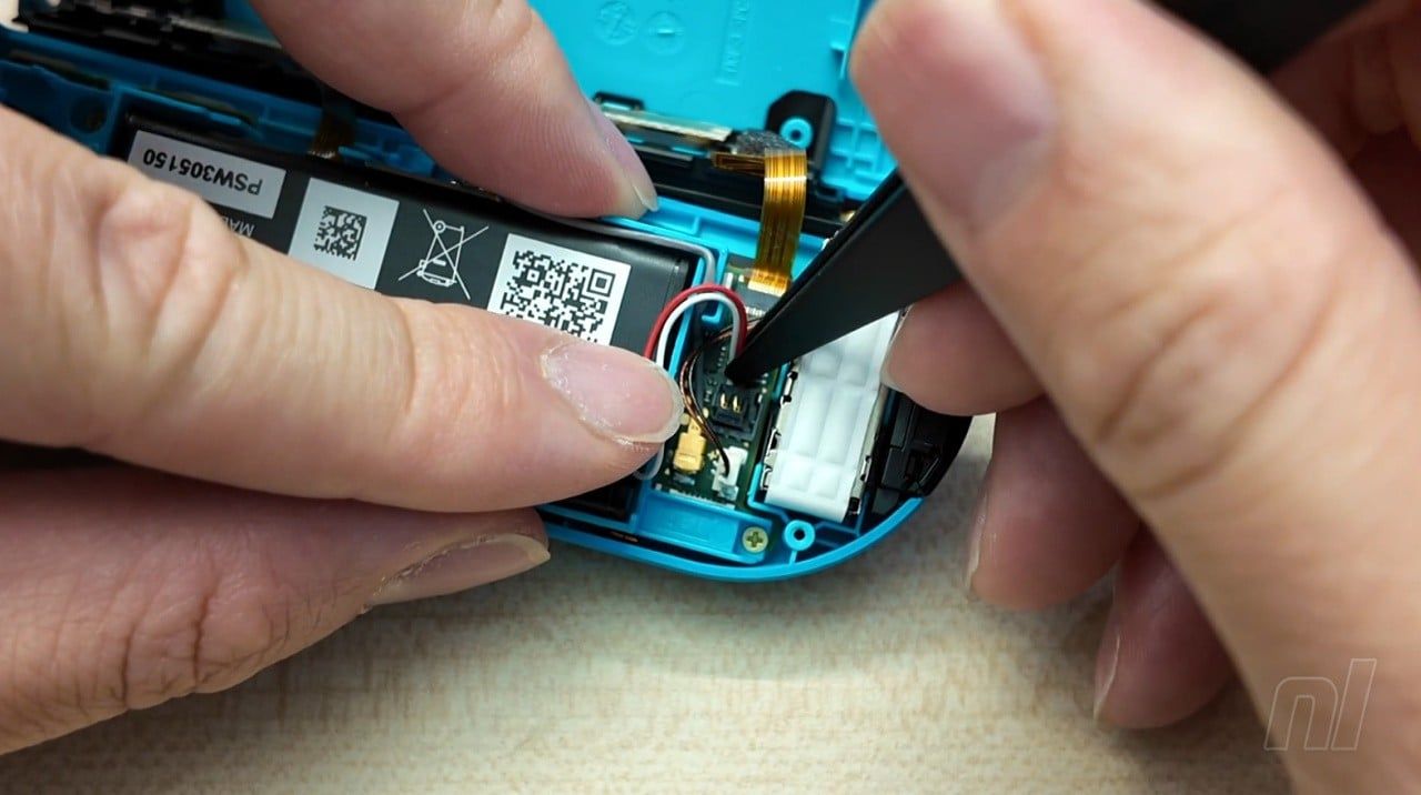 Featured image How to Replace Your Switch JoyCon Battery in 13 Steps