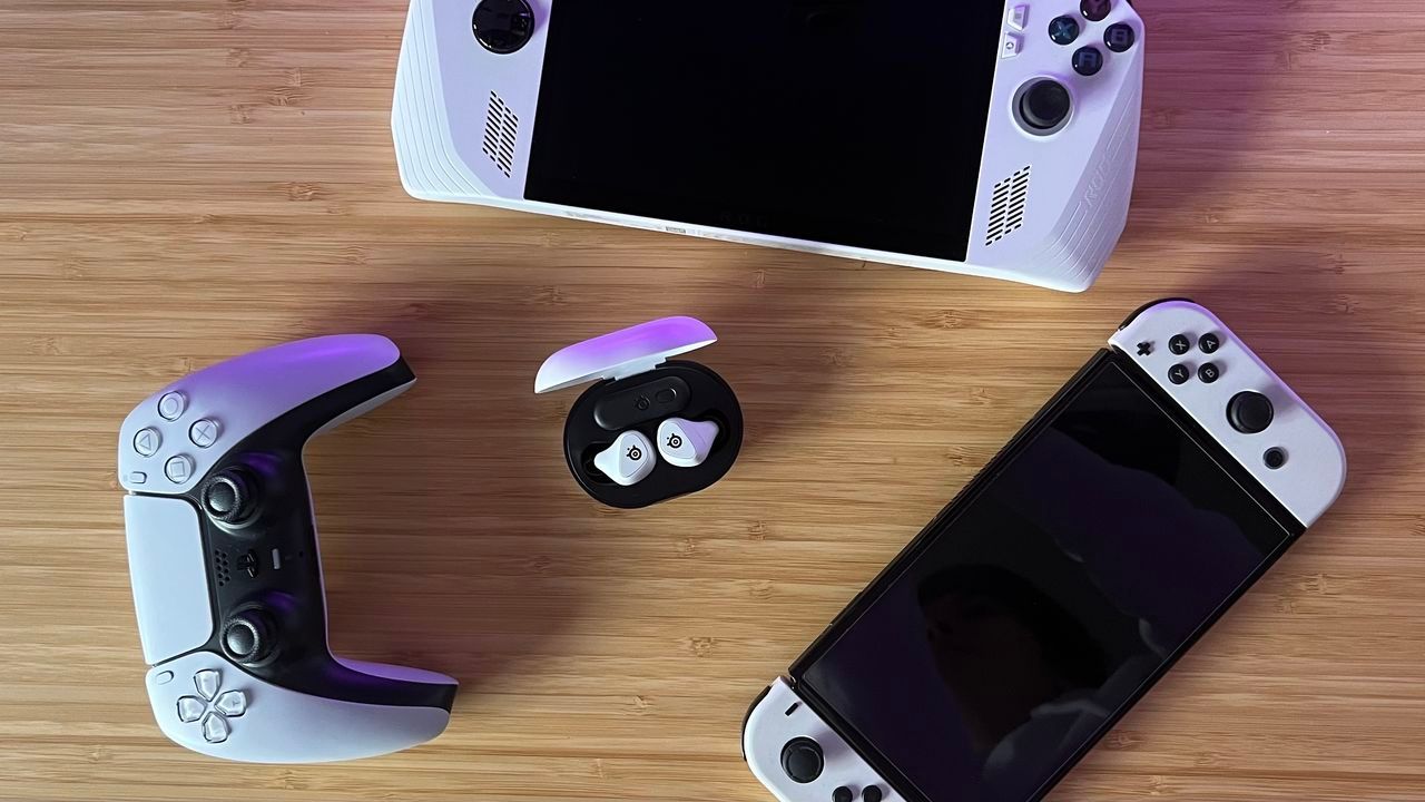 Featured image 3 items make your back to school gaming setup work and play