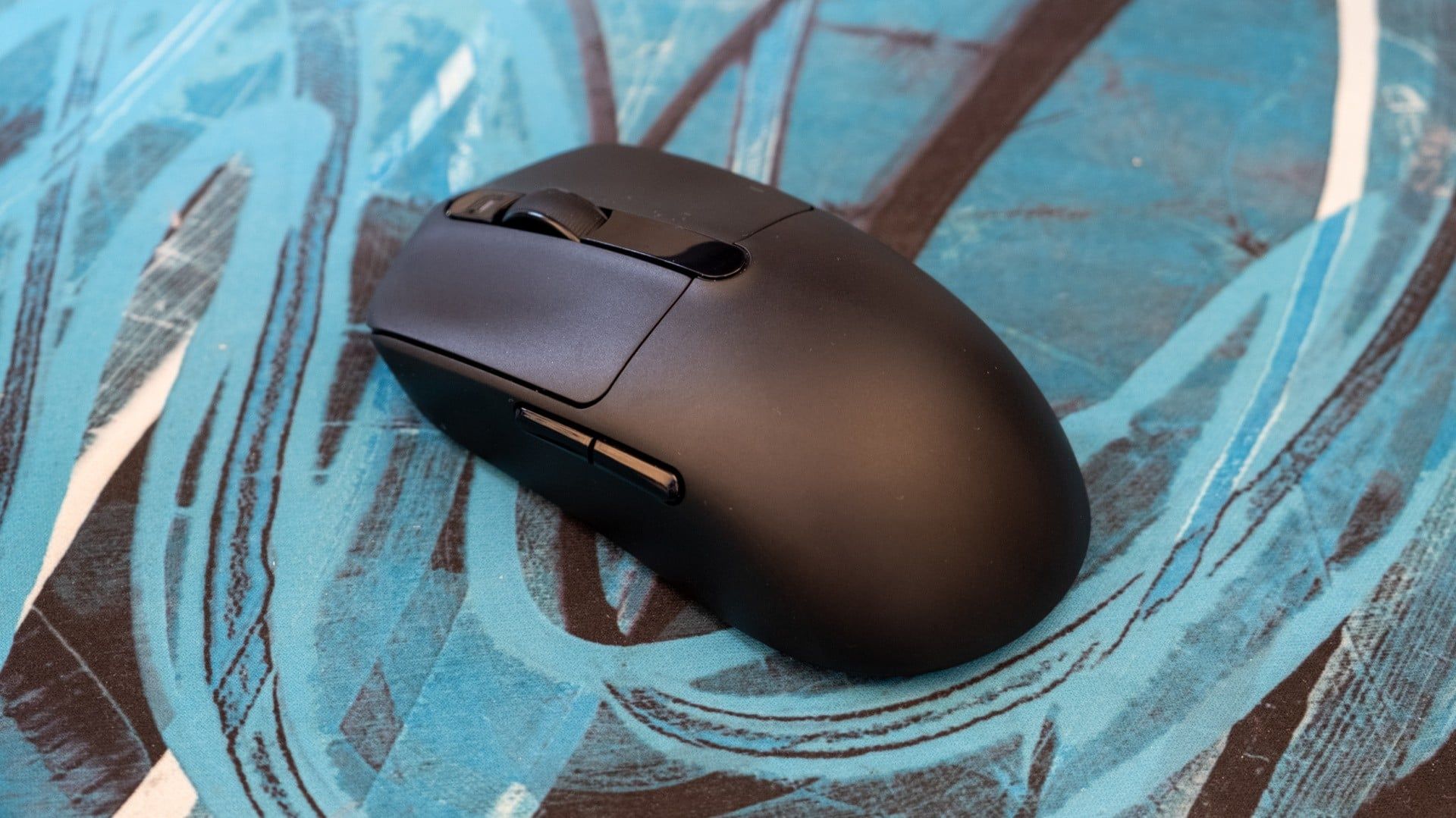 Featured image UltraLight Akko Dash Master Budget Mouse for Smaller Hands