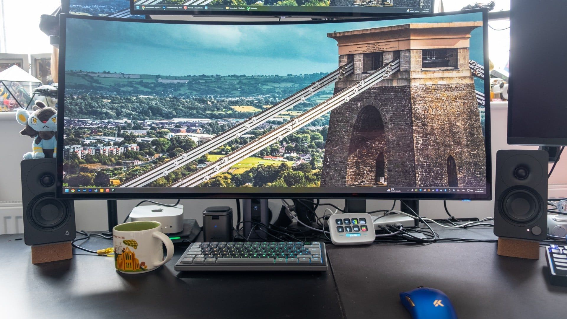 Featured image Alienware 5K Ultrawide OLED Gaming Monitor Review